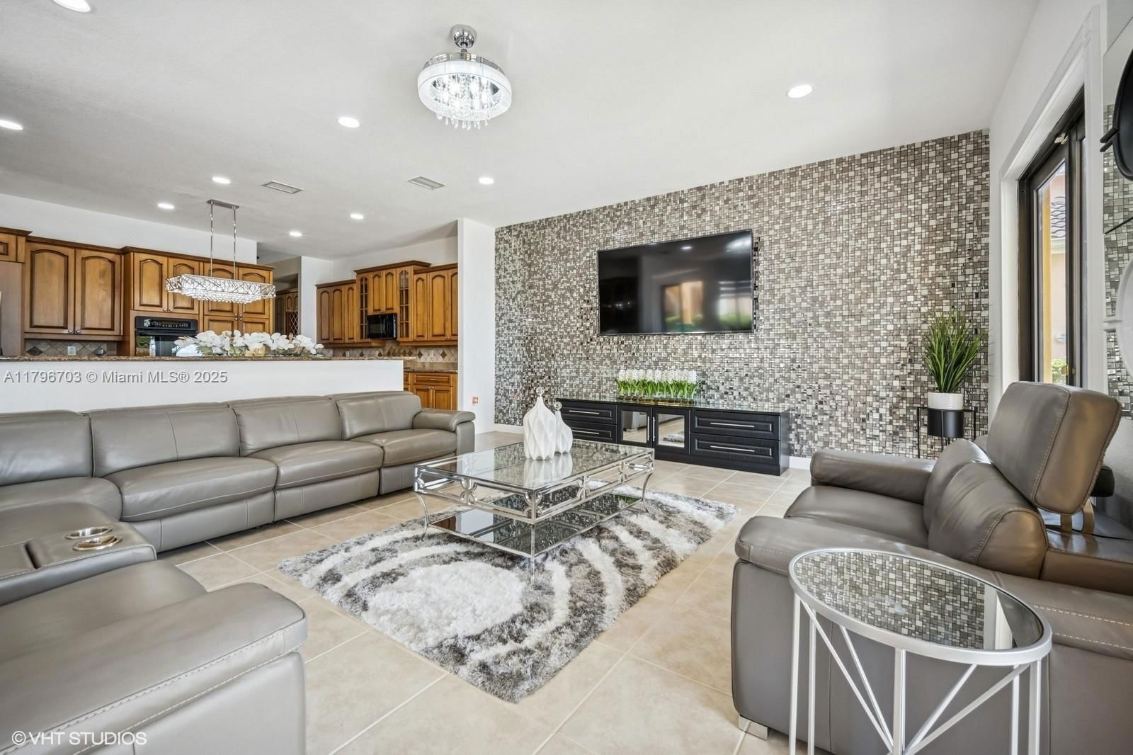 Real estate property located at 19058 17th Ct, Broward, Harbour Lakes Estates, Miramar, FL