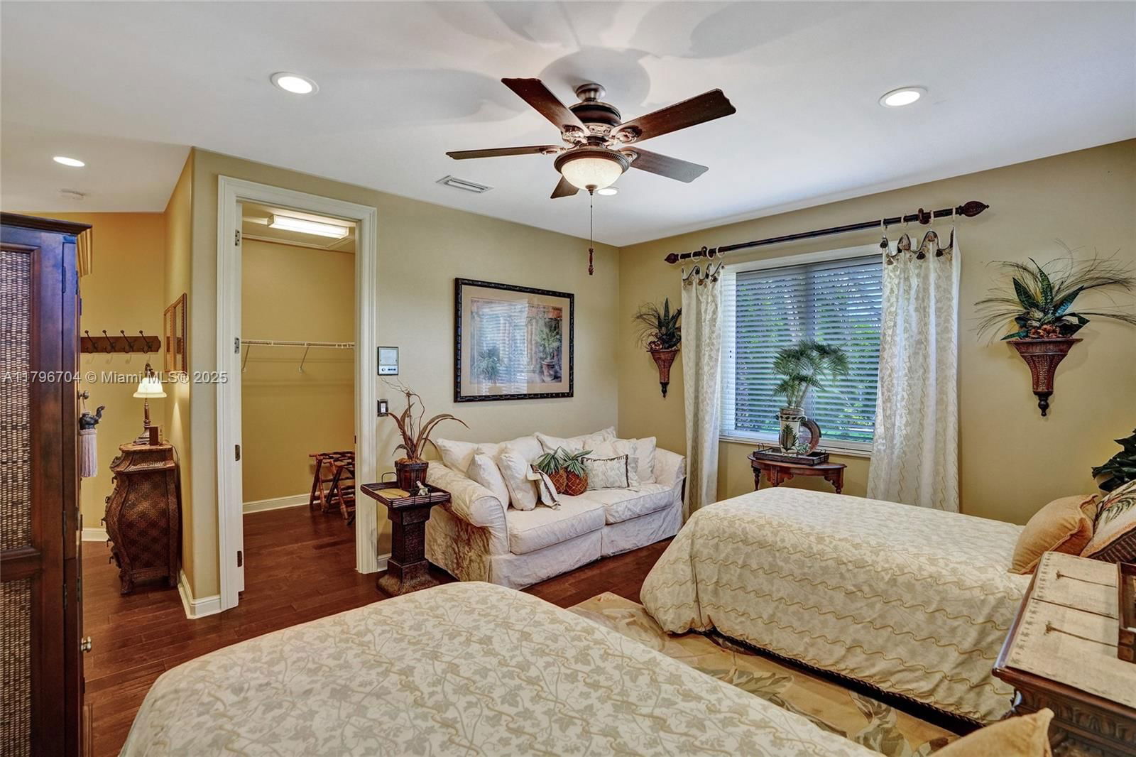Real estate property located at 10233 66th Dr, Broward, Fox Ridge Estates, Parkland, FL