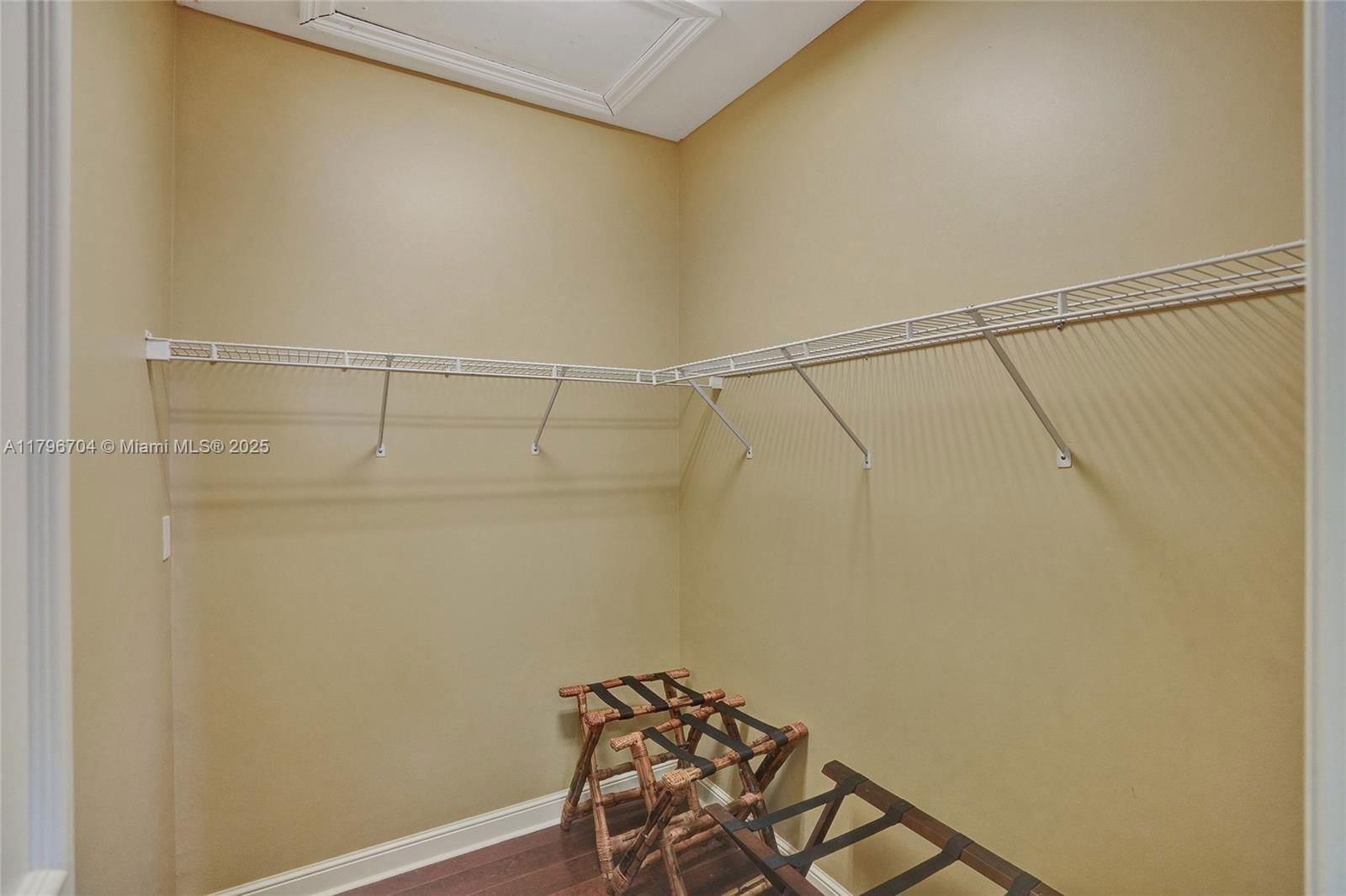 Real estate property located at 10233 66th Dr, Broward, Fox Ridge Estates, Parkland, FL