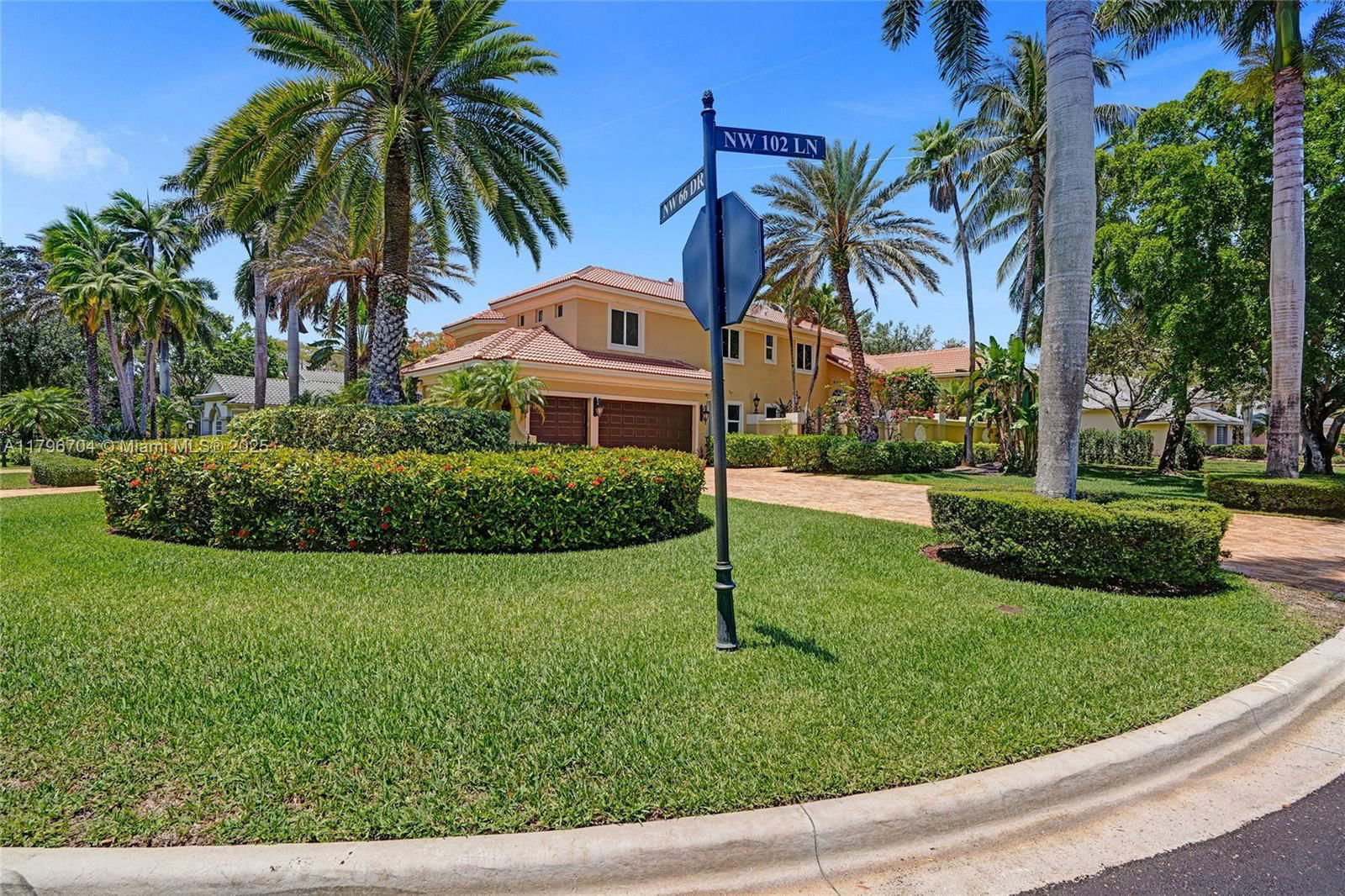 Real estate property located at 10233 66th Dr, Broward, Fox Ridge Estates, Parkland, FL