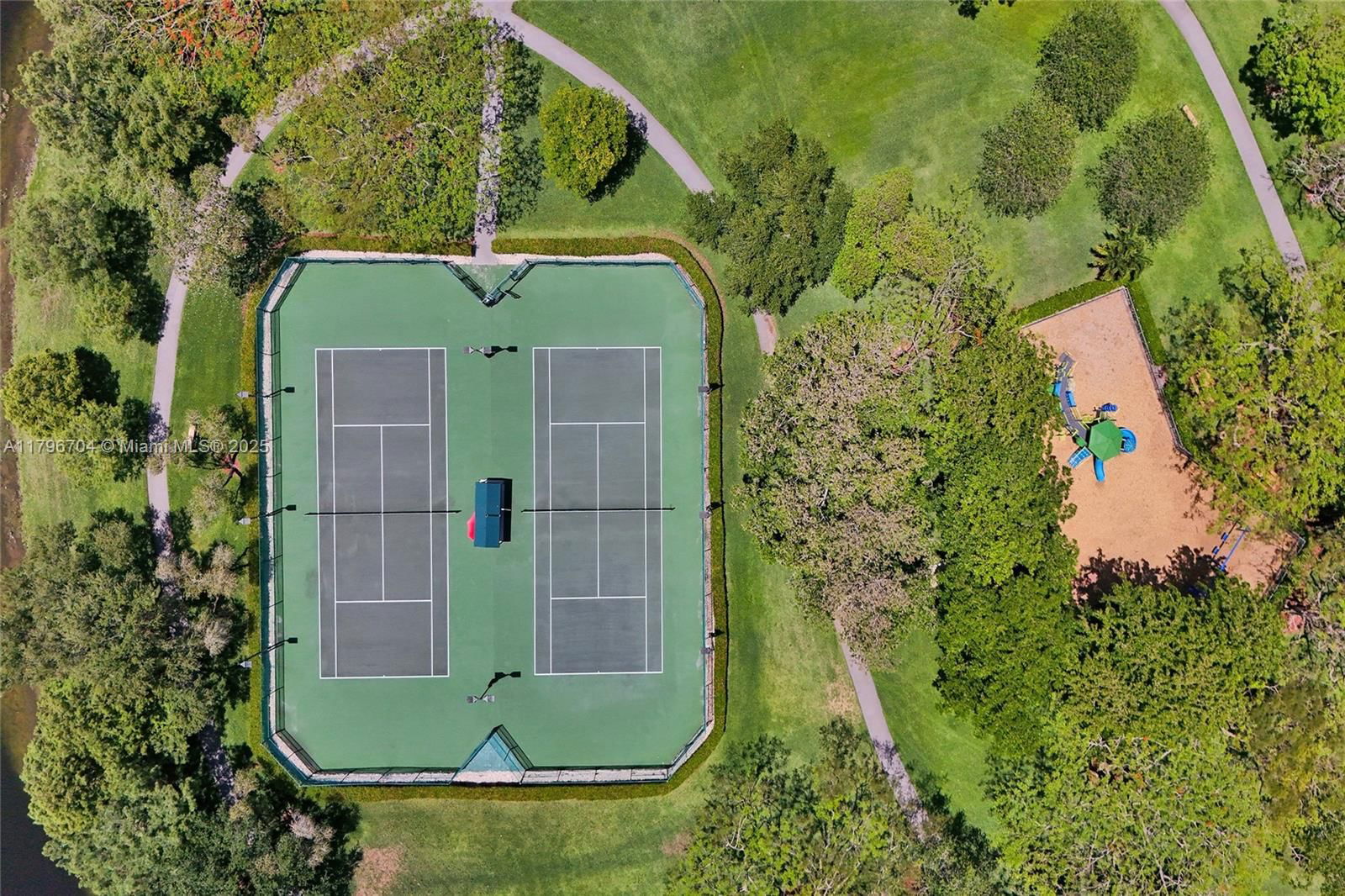 Real estate property located at 10233 66th Dr, Broward, Fox Ridge Estates, Parkland, FL