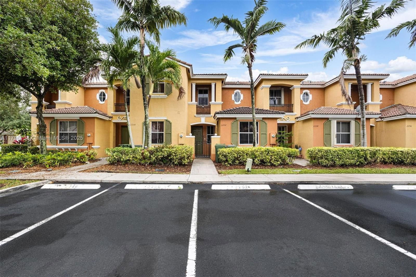 Real estate property located at 2252 42nd Cir, Miami-dade, Marbella Cove, Homestead, FL