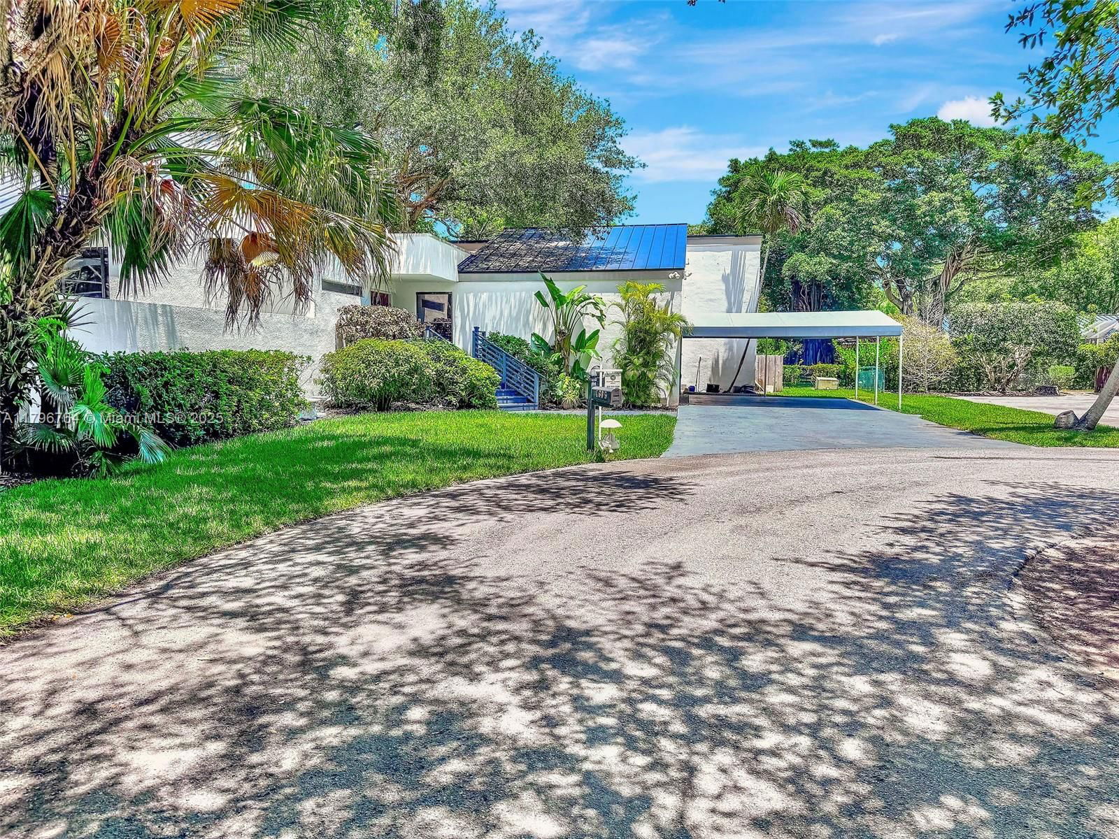 Real estate property located at 7605 160th Ter, Miami-dade, Lilgerdon Estates, Palmetto Bay, FL