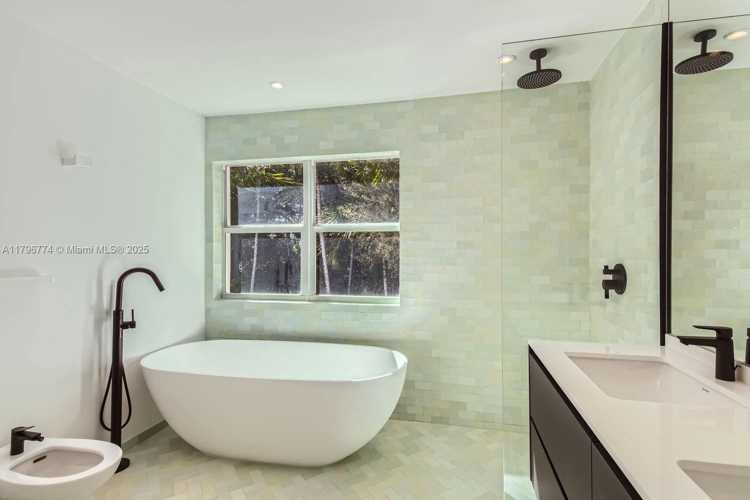 Real estate property located at 5812 Alton Rd, Miami-dade, La Gorce Golf Sub, Miami Beach, FL