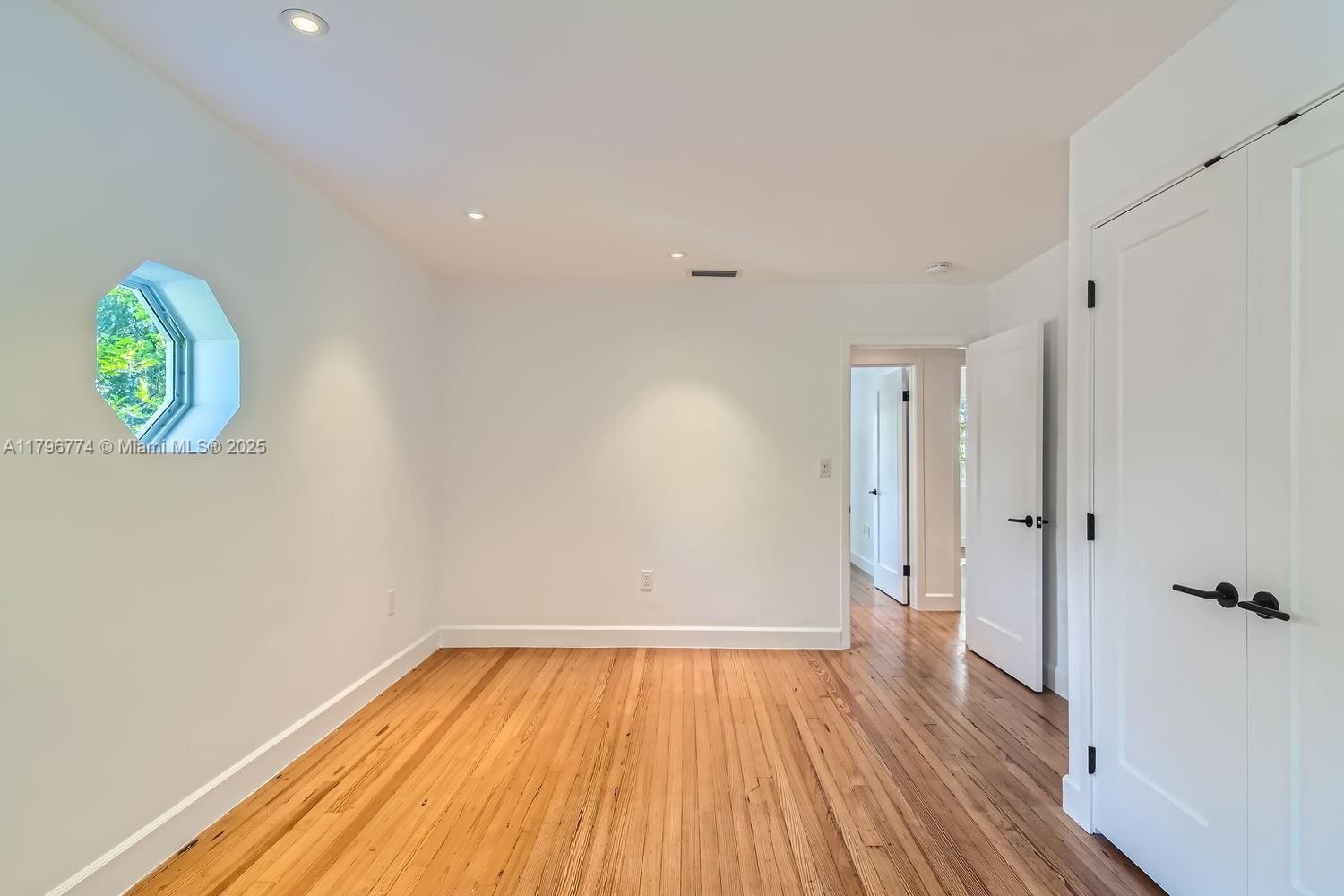 Real estate property located at 5812 Alton Rd, Miami-dade, La Gorce Golf Sub, Miami Beach, FL