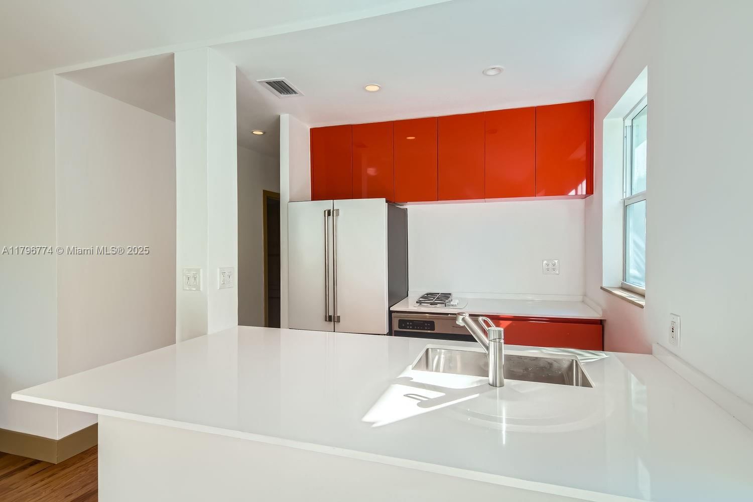 Real estate property located at 5812 Alton Rd, Miami-dade, La Gorce Golf Sub, Miami Beach, FL