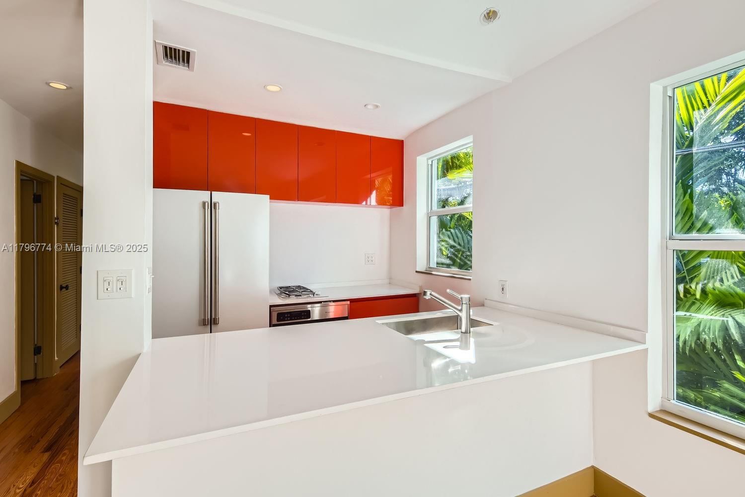 Real estate property located at 5812 Alton Rd, Miami-dade, La Gorce Golf Sub, Miami Beach, FL