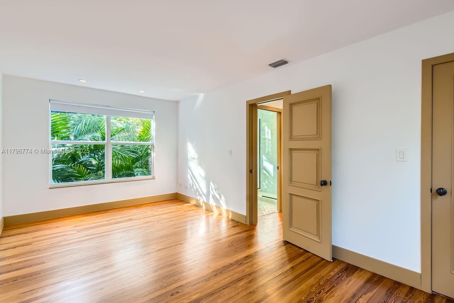 Real estate property located at 5812 Alton Rd, Miami-dade, La Gorce Golf Sub, Miami Beach, FL