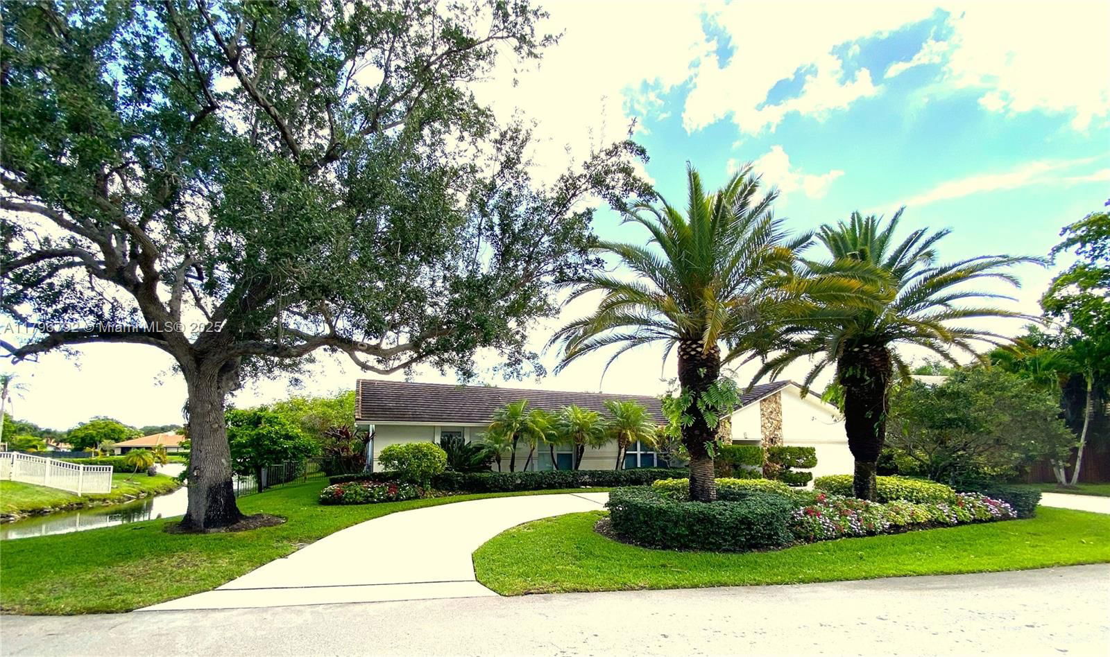 Real estate property located at 13021 1st St, Broward, Lago Mar Colony, Plantation, FL