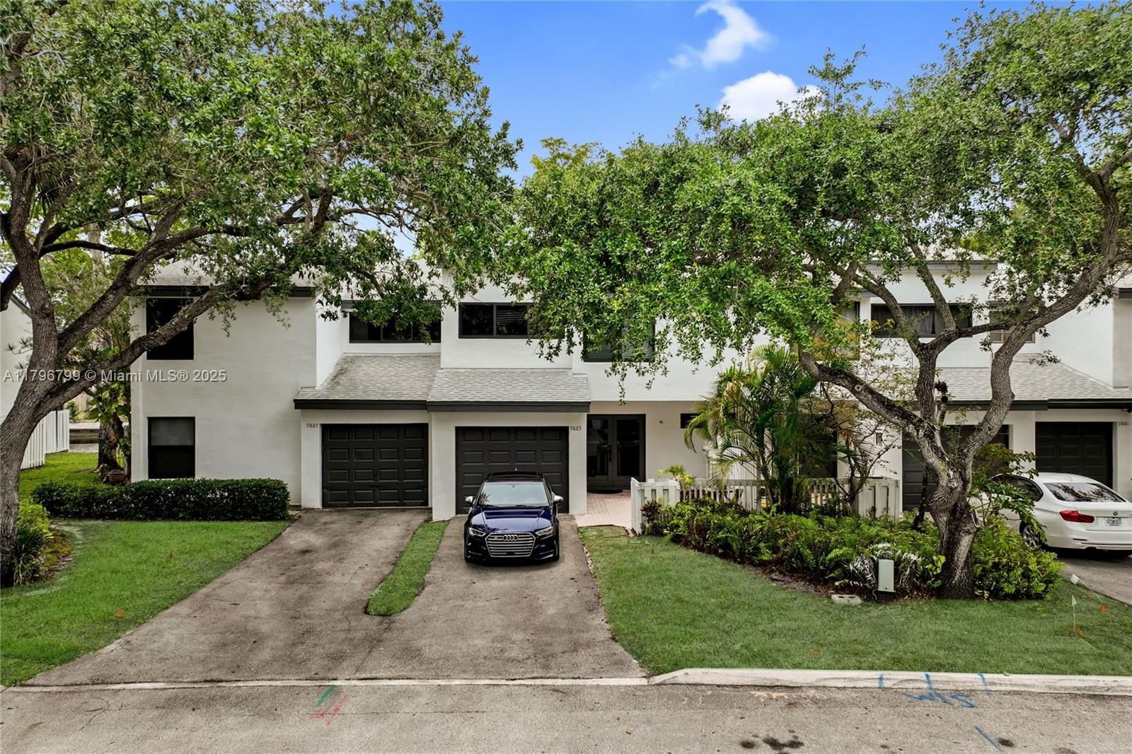 Real estate property located at 9885 Fairway Cove Ln, Broward, Fairway Cove, Plantation, FL
