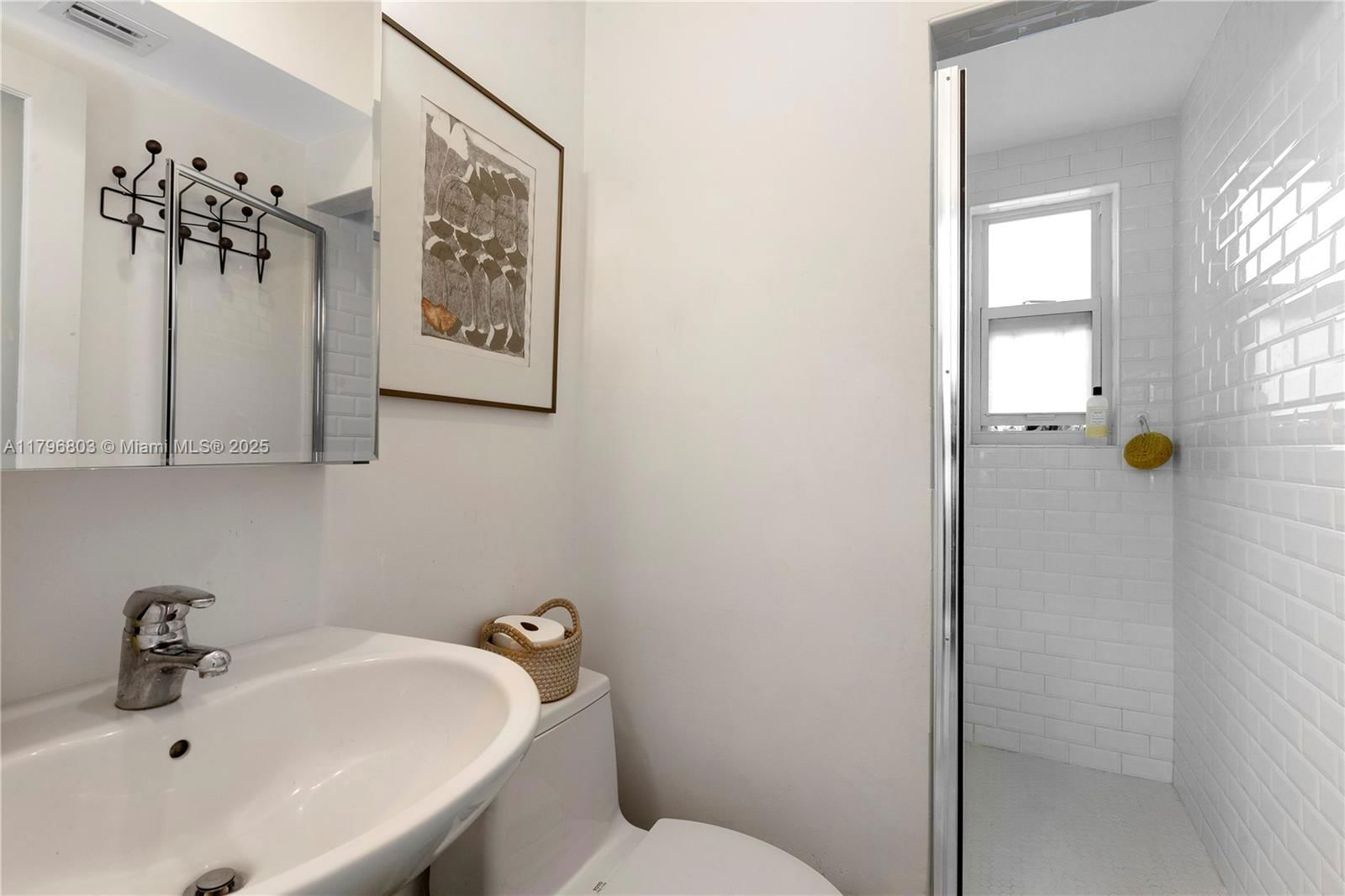 Real estate property located at 4532 Sheridan Ave, Miami-dade, Surprise Lake, Miami Beach, FL