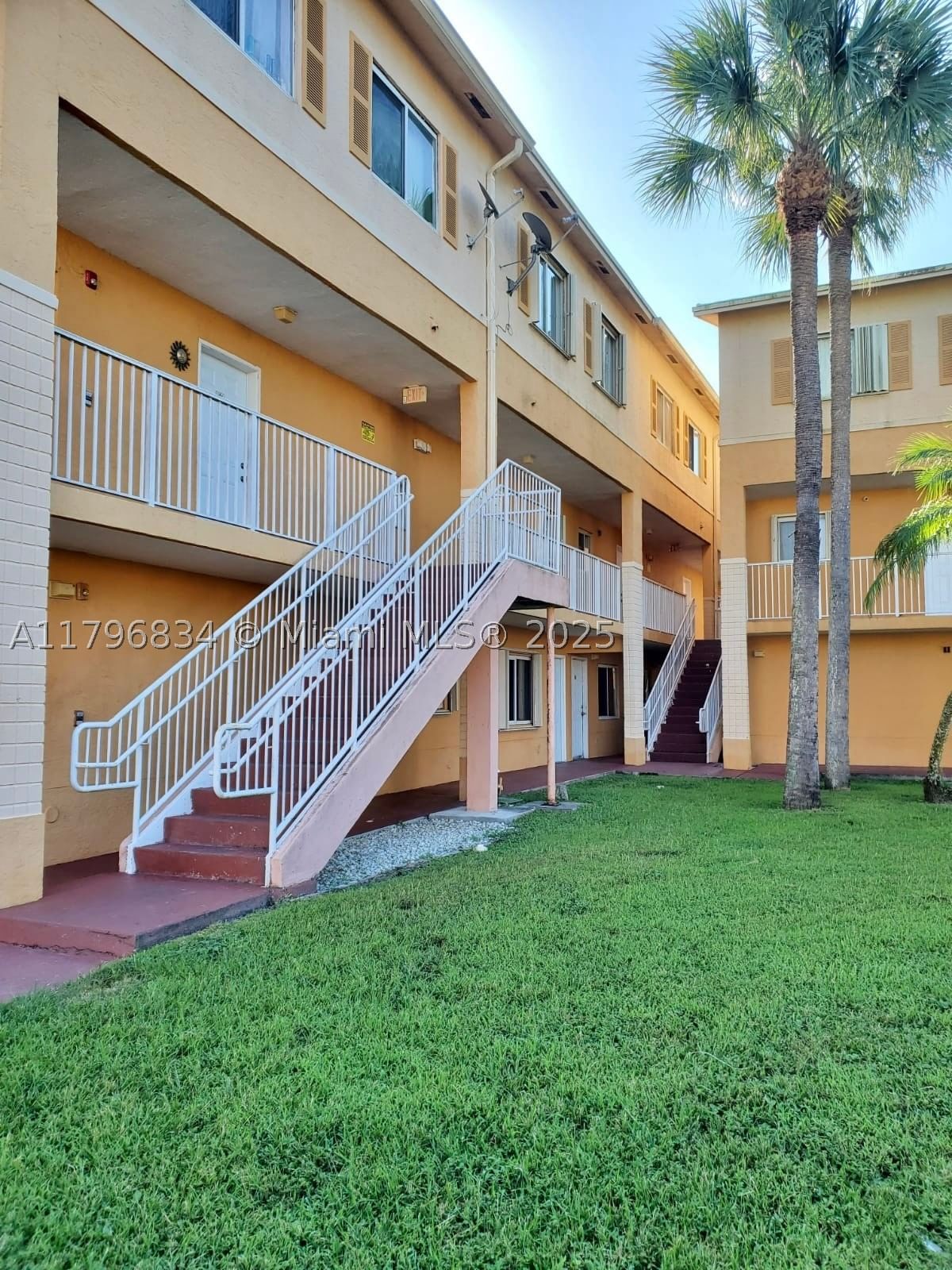 Real estate property located at 6225 Kendale Lakes Cir #252, Miami-dade, Paseo Real Condo, Miami, FL