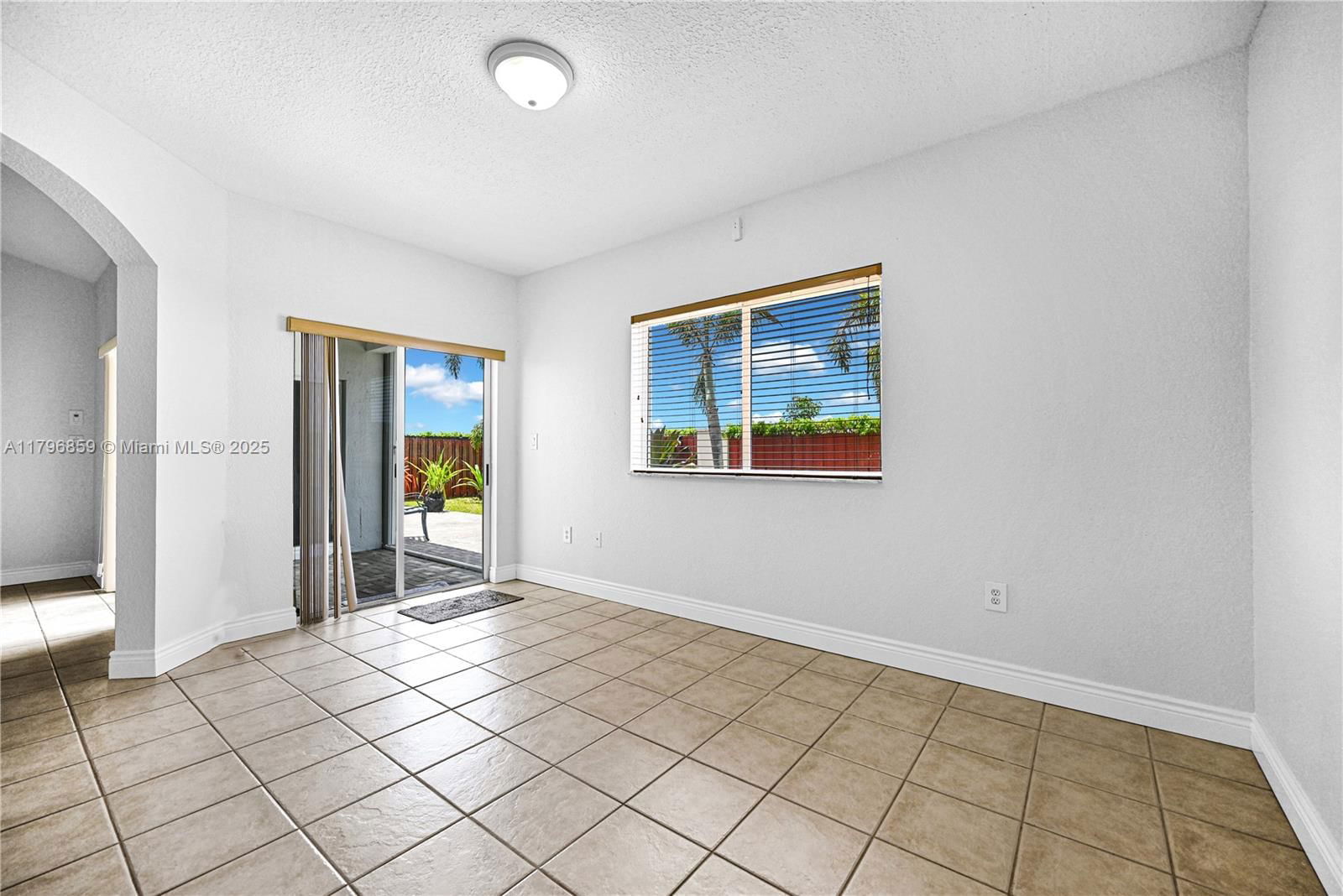 Real estate property located at 14576 161st Pl, Miami-dade, Roseway Sub, Miami, FL