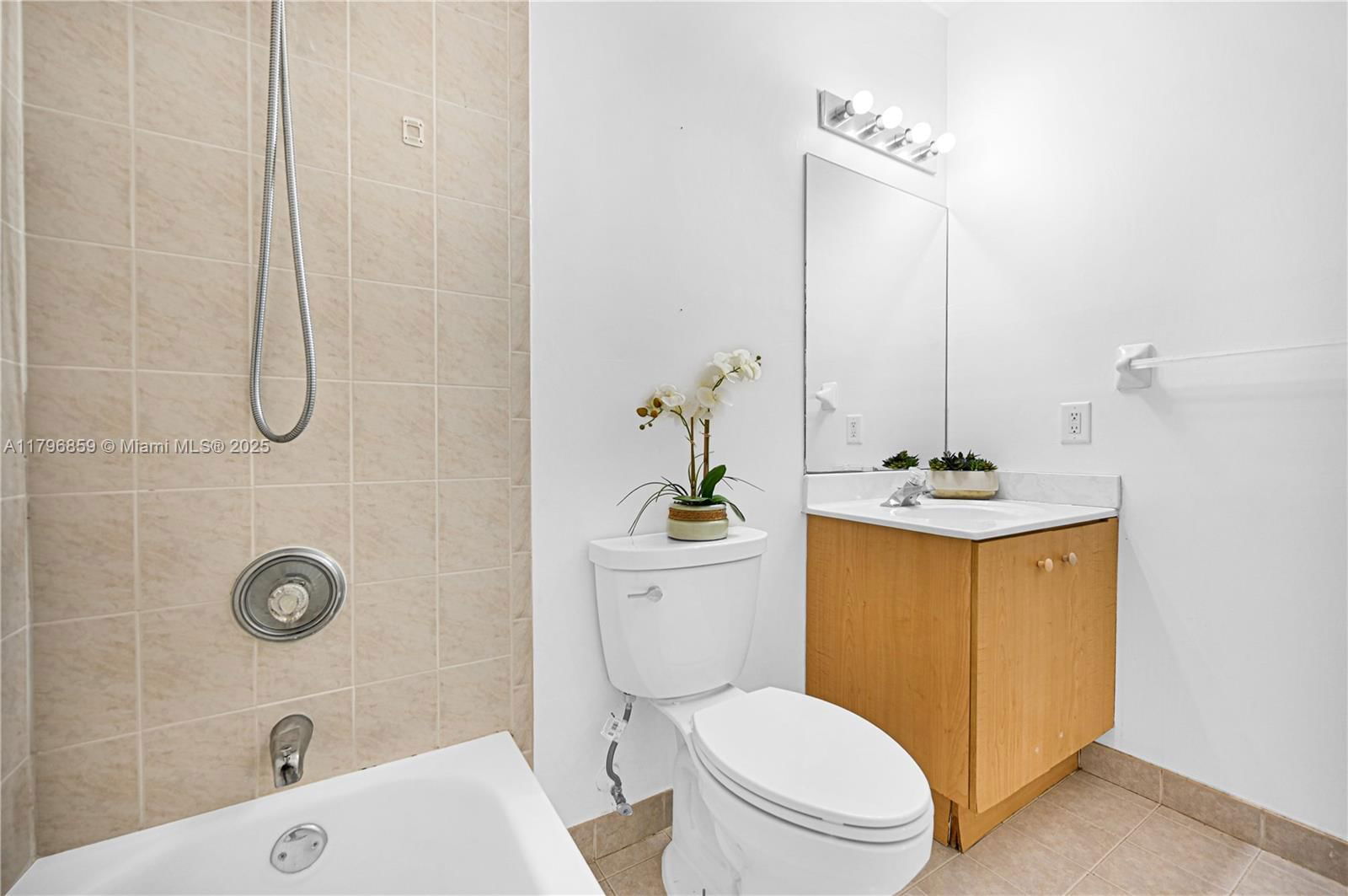 Real estate property located at 14576 161st Pl, Miami-dade, Roseway Sub, Miami, FL