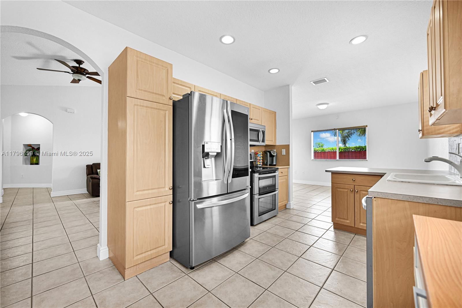 Real estate property located at 14576 161st Pl, Miami-dade, Roseway Sub, Miami, FL