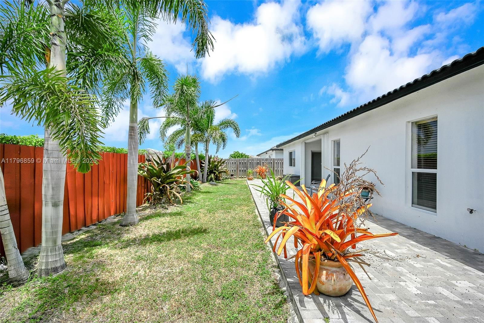 Real estate property located at 14576 161st Pl, Miami-dade, Roseway Sub, Miami, FL