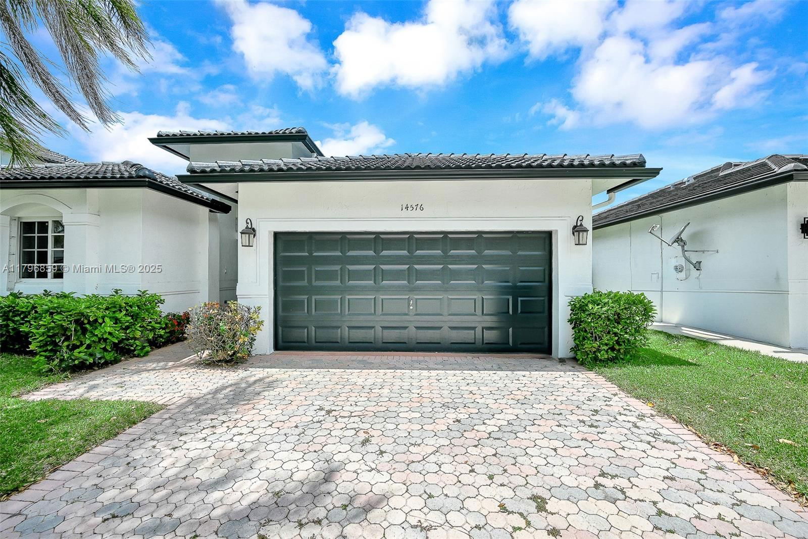 Real estate property located at 14576 161st Pl, Miami-dade, Roseway Sub, Miami, FL