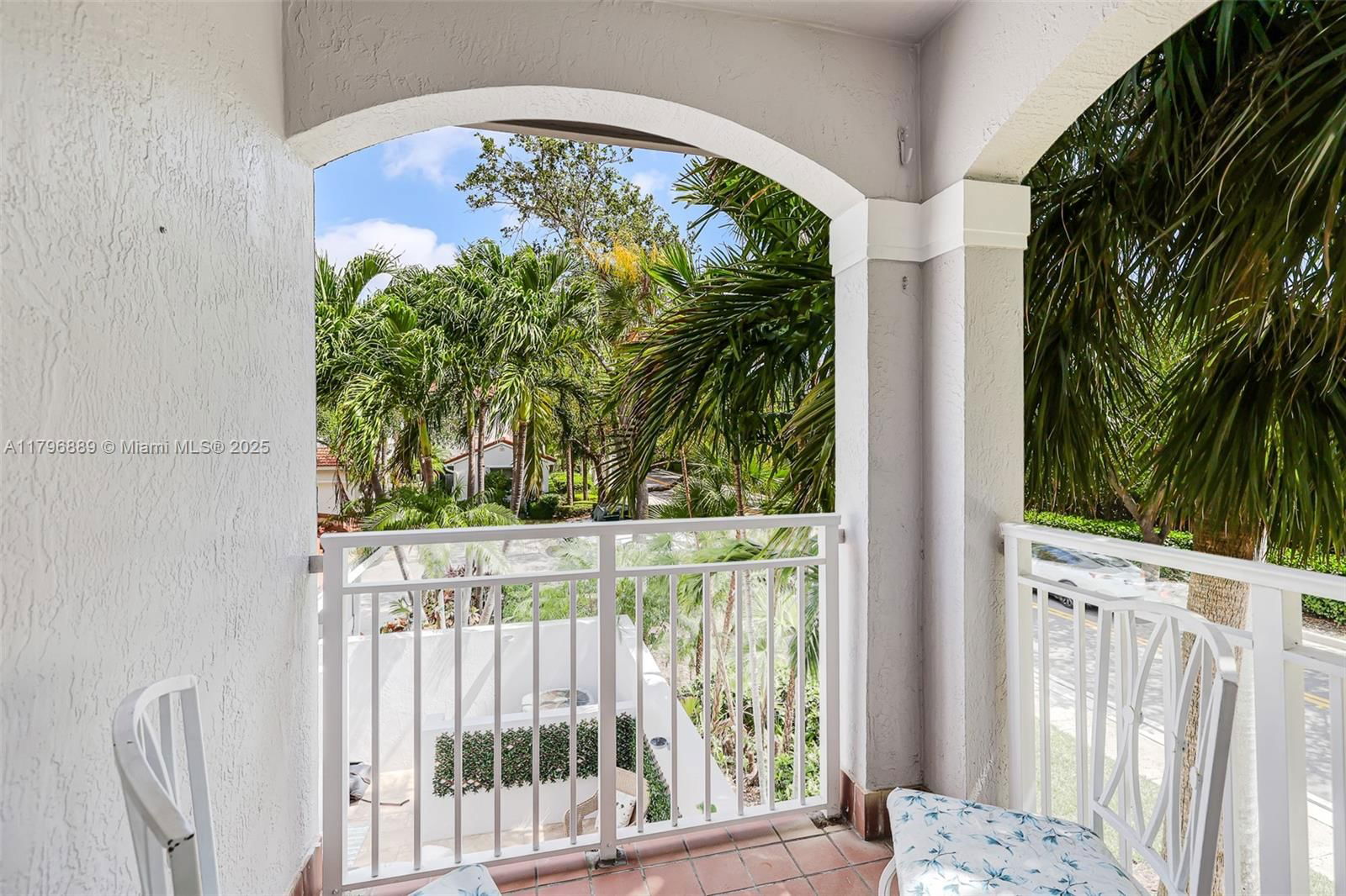 Real estate property located at 1110 Canella Ln, Broward, West Lake Village Plat, Hollywood, FL