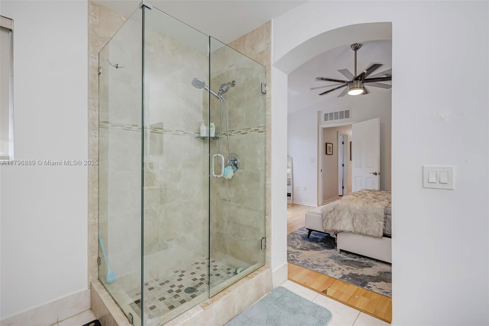 Real estate property located at 1110 Canella Ln, Broward, West Lake Village Plat, Hollywood, FL