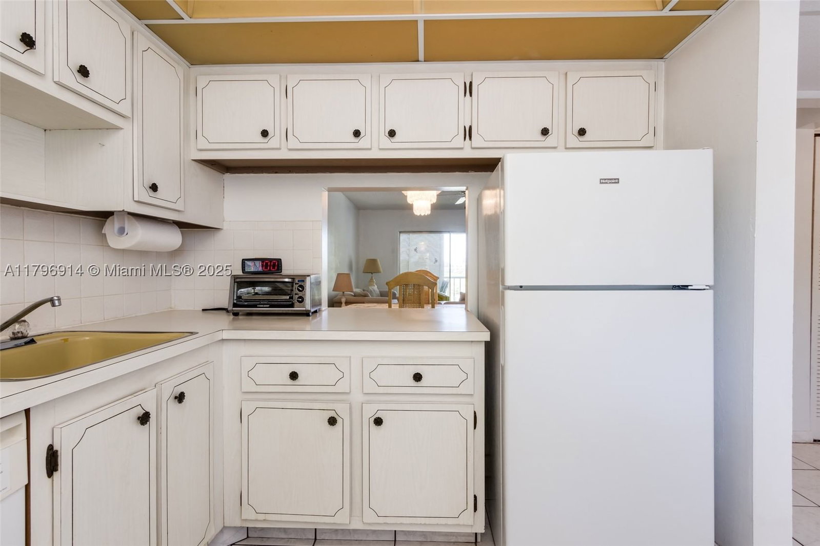 Real estate property located at 1005 Country Club Dr #307, Broward, Oriole Golf & Tennis Club, Margate, FL