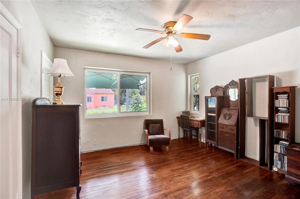 Real estate property located at 326 14th Ave, Broward, Hollywood, Hollywood, FL