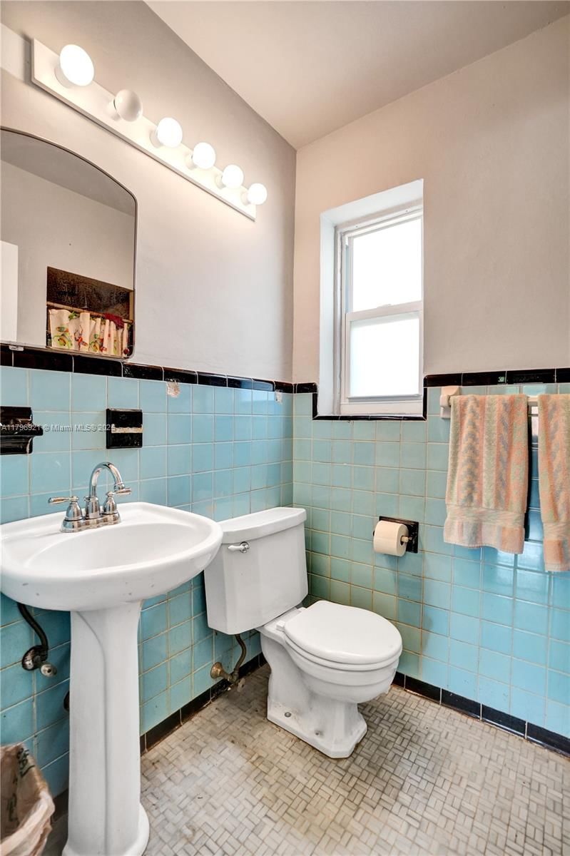 Real estate property located at 326 14th Ave, Broward, Hollywood, Hollywood, FL
