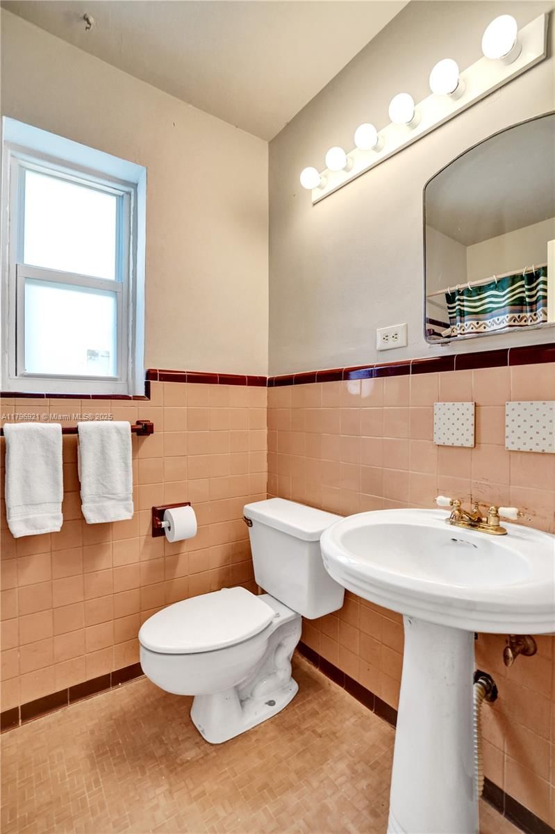 Real estate property located at 326 14th Ave, Broward, Hollywood, Hollywood, FL