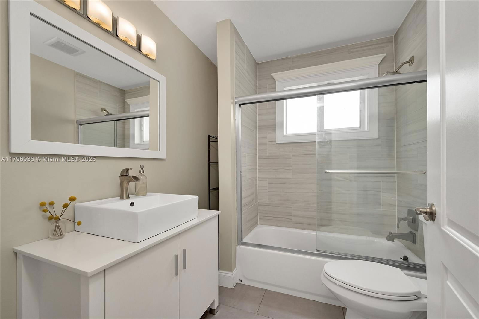 Real estate property located at 2221 46th Ave, Broward, Hollywood Hills, Hollywood, FL