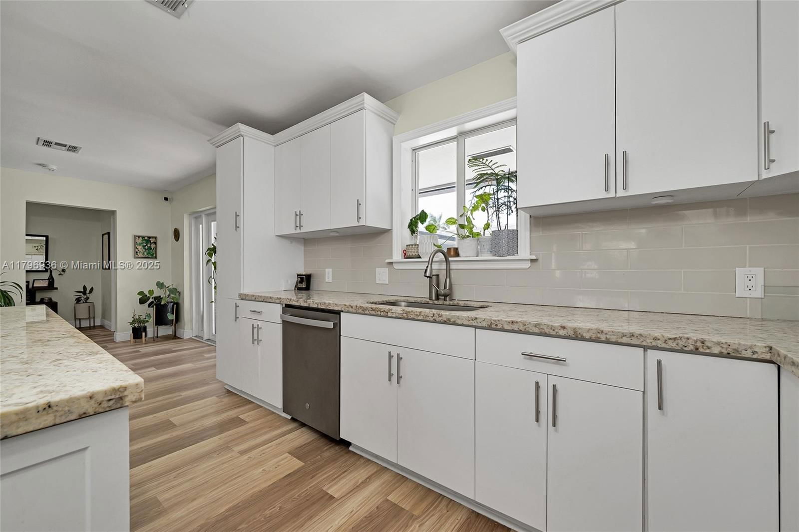 Real estate property located at 2221 46th Ave, Broward, Hollywood Hills, Hollywood, FL
