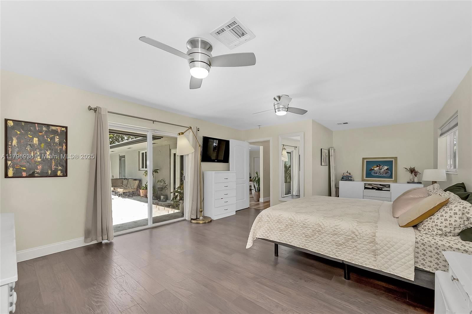 Real estate property located at 2221 46th Ave, Broward, Hollywood Hills, Hollywood, FL