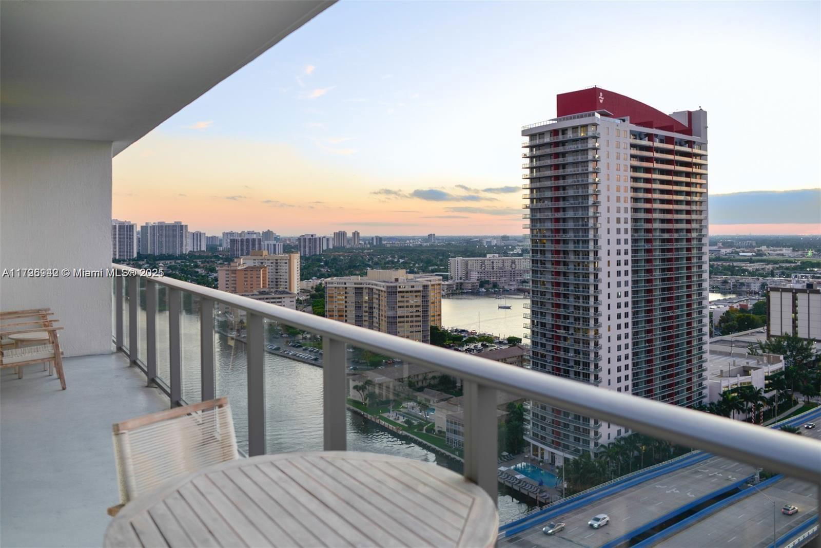 Real estate property located at 4010 Ocean Dr R1606, Broward, 4010 South Ocean Condo, Hollywood, FL
