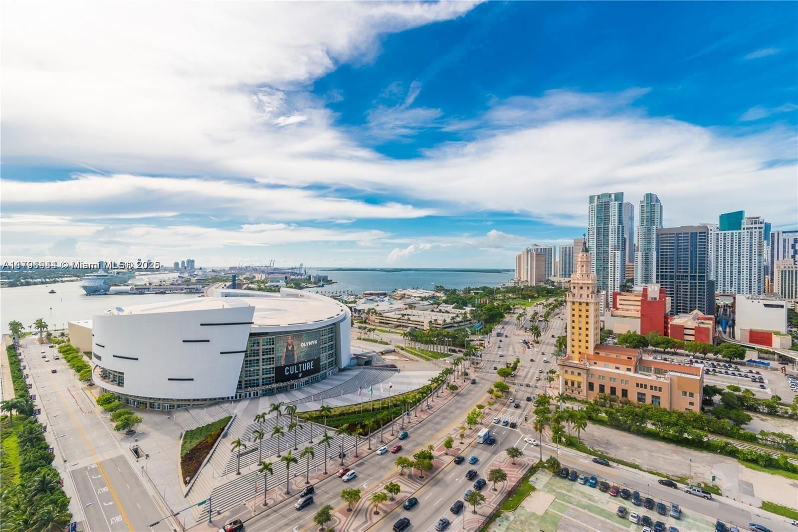 Real estate property located at 888 Biscayne Blvd #2103, Miami-dade, Marinablue Condo, Miami, FL