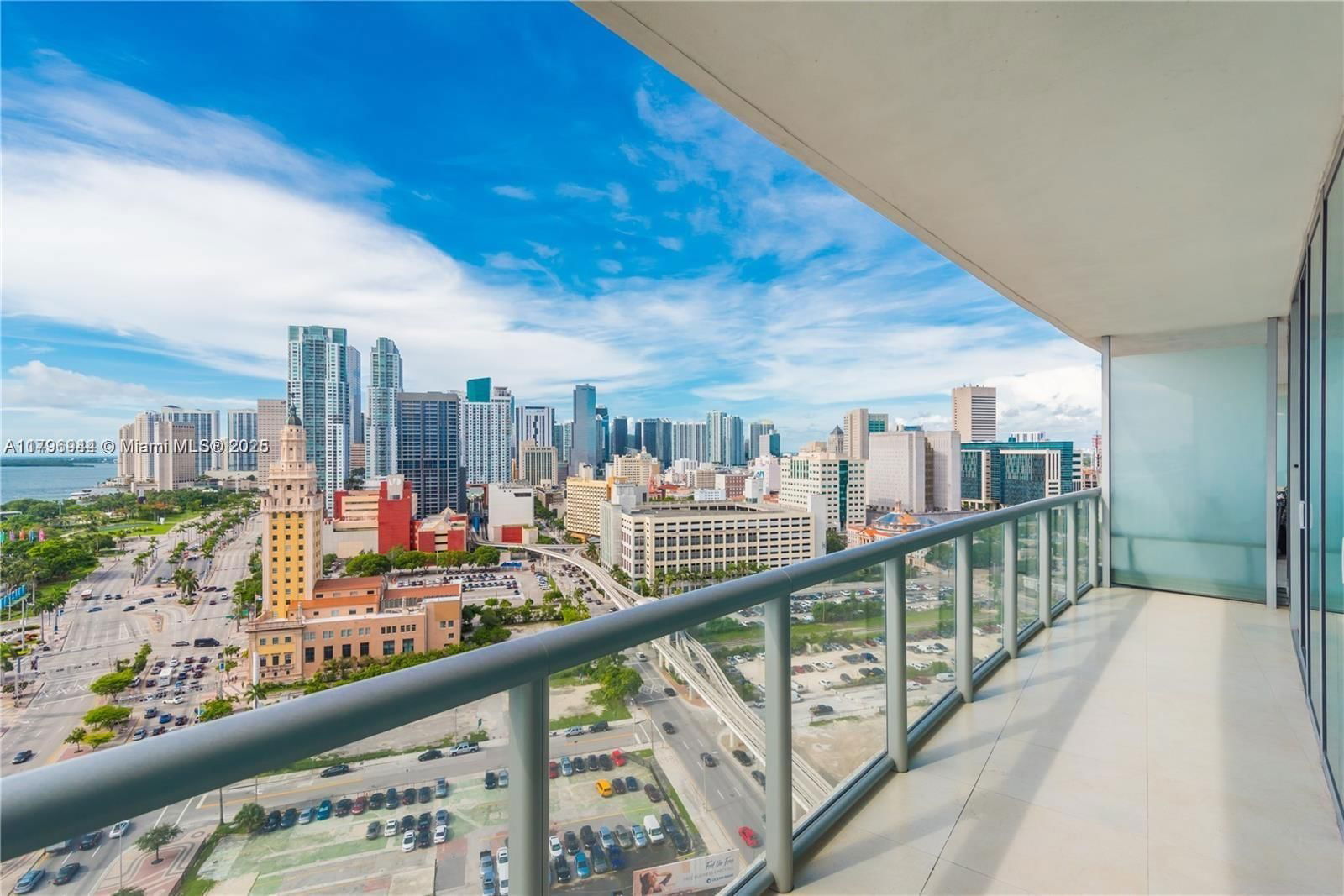 Real estate property located at 888 Biscayne Blvd #2103, Miami-dade, Marinablue Condo, Miami, FL