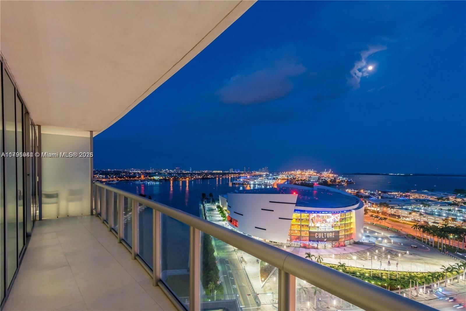 Real estate property located at 888 Biscayne Blvd #2103, Miami-dade, Marinablue Condo, Miami, FL