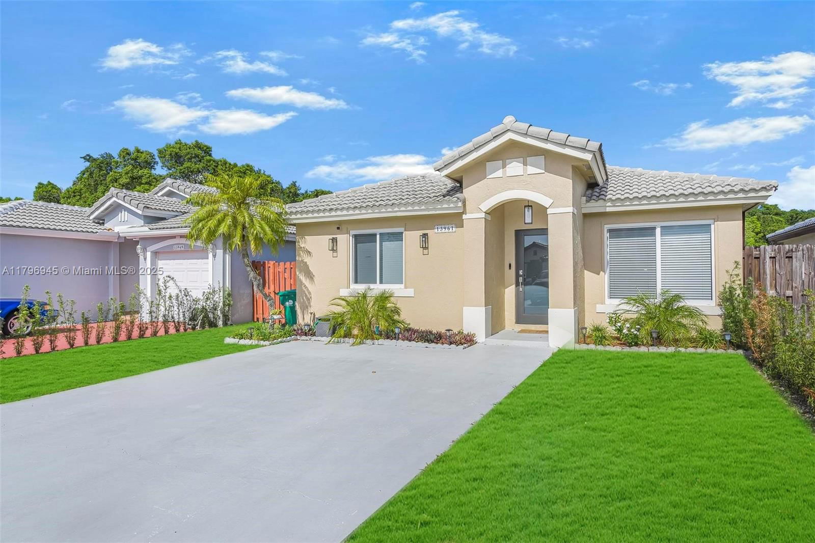 Real estate property located at 13961 150th Ct, Miami-dade, Brightons Meadow Landings, Miami, FL