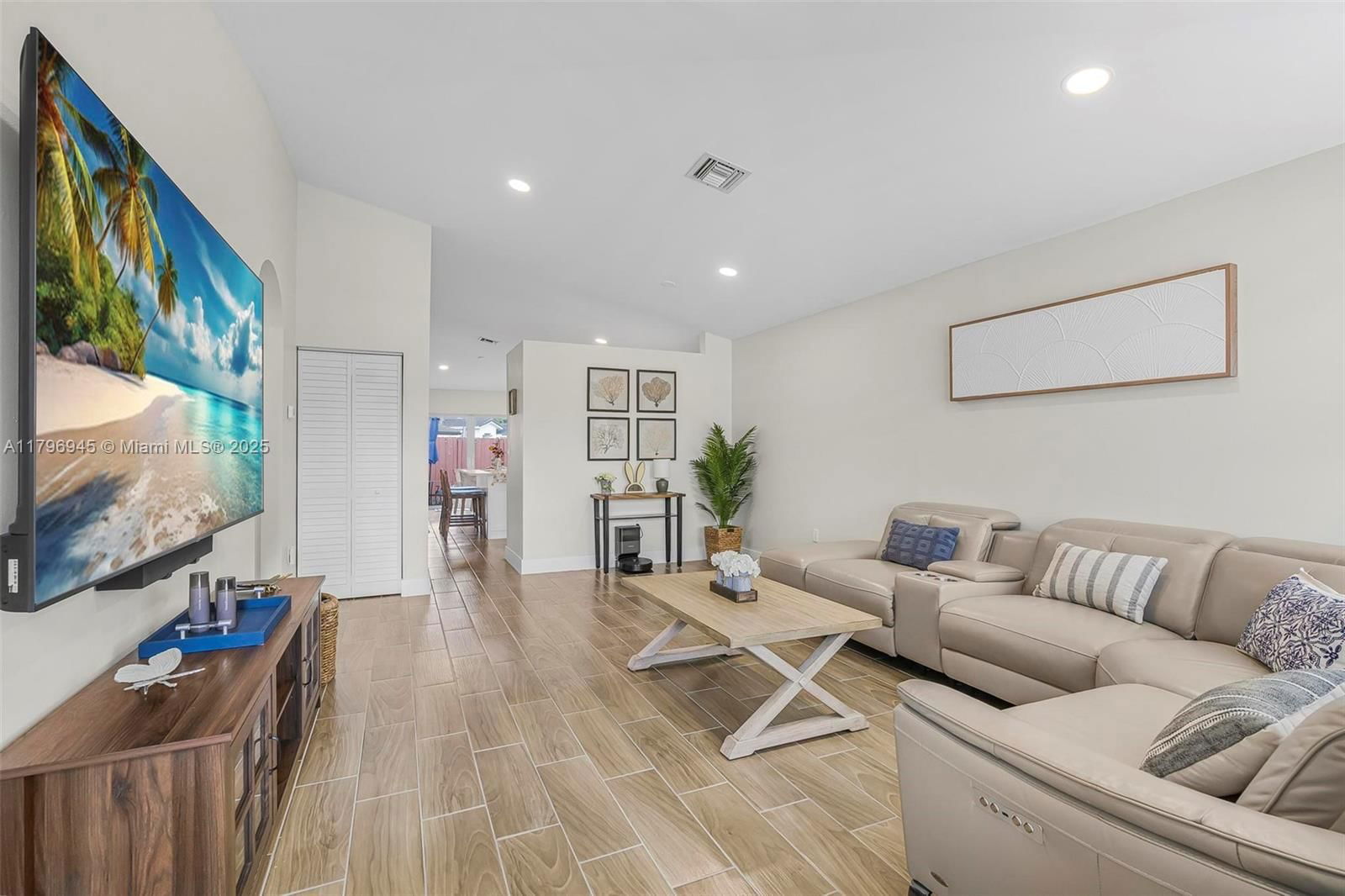 Real estate property located at 13961 150th Ct, Miami-dade, Brightons Meadow Landings, Miami, FL