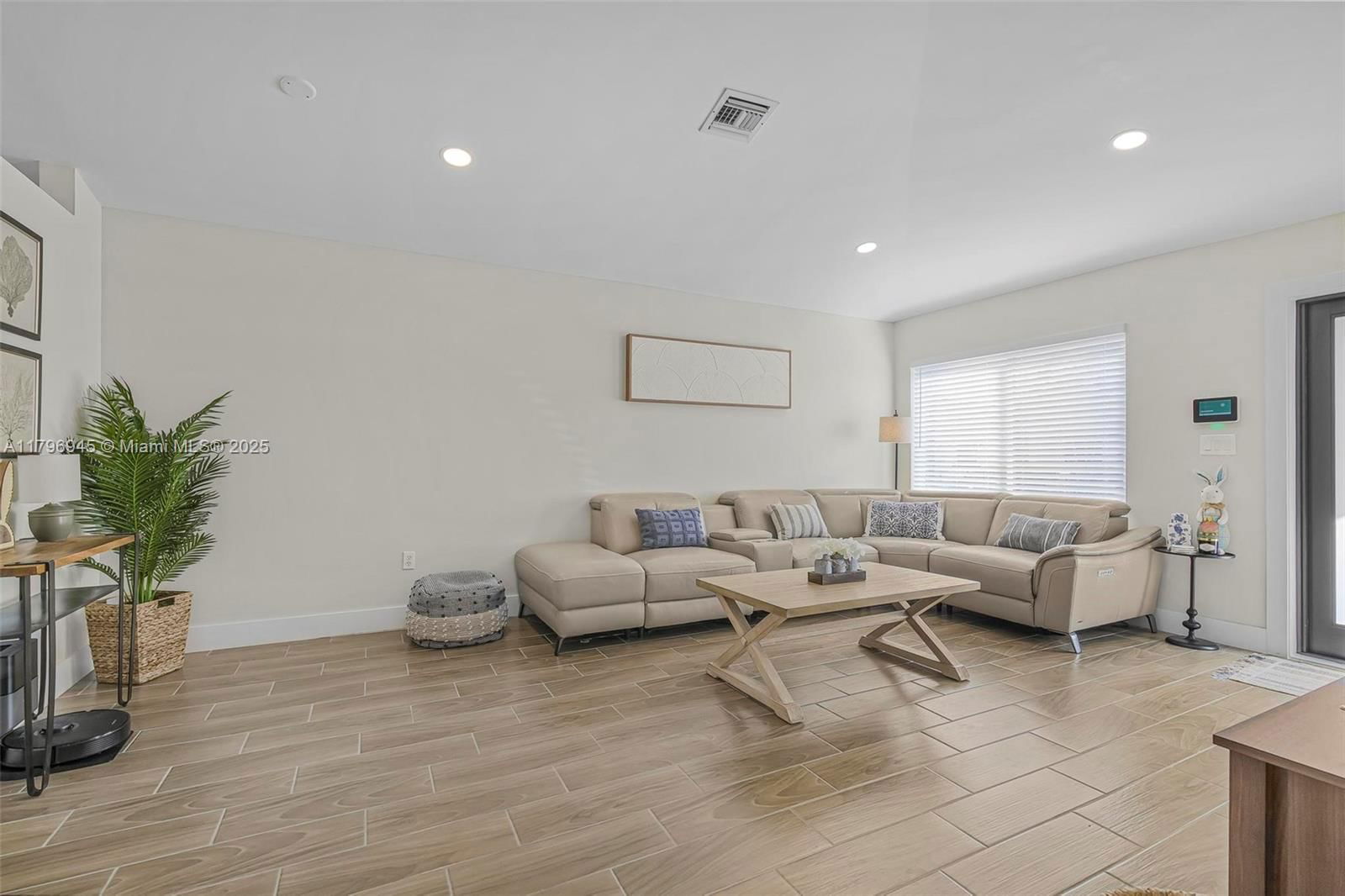 Real estate property located at 13961 150th Ct, Miami-dade, Brightons Meadow Landings, Miami, FL
