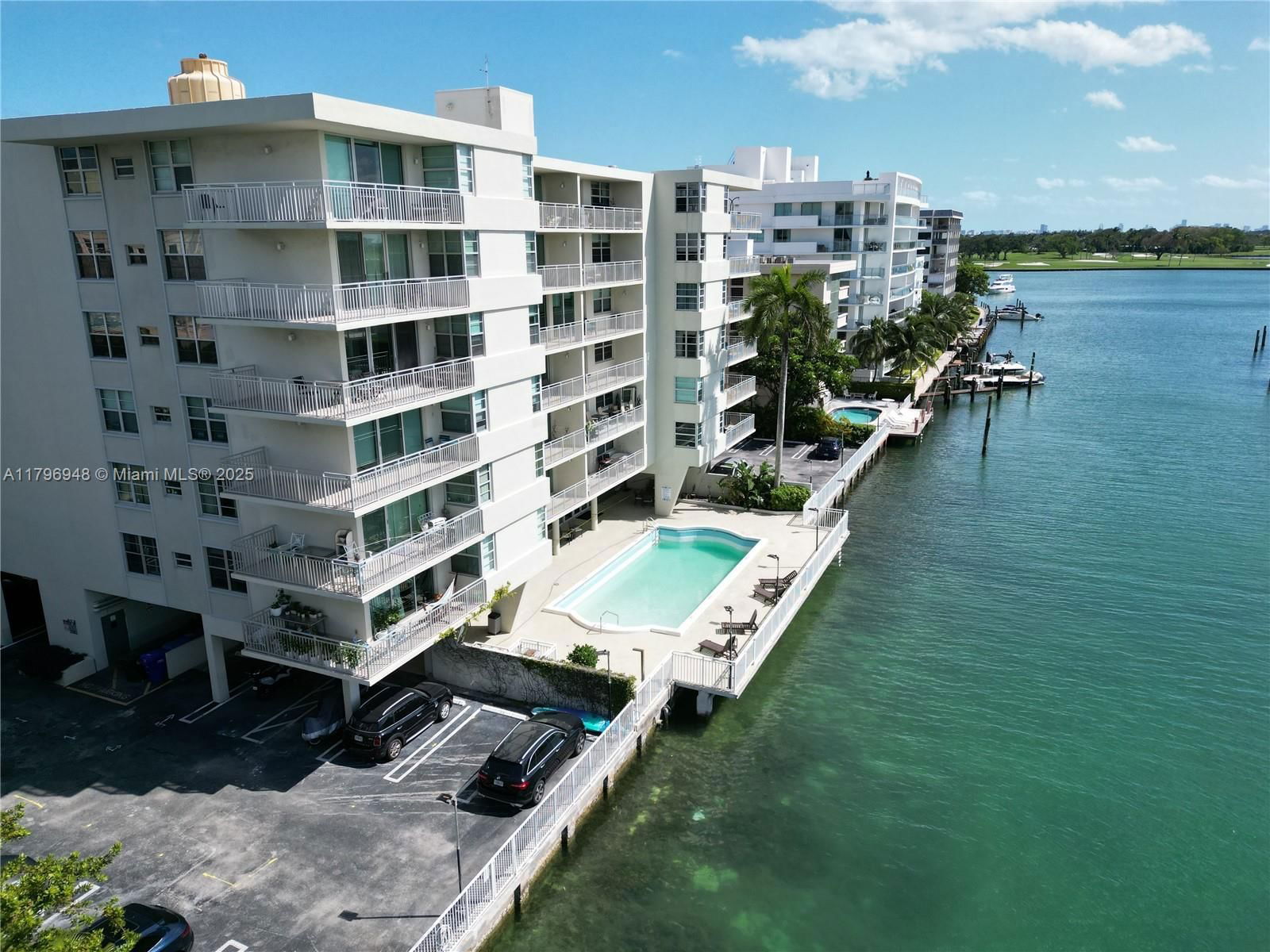Real estate property located at 9500 Bay Harbor Dr #6B, Miami-dade, St Regis Apts Condo, Bay Harbor Islands, FL
