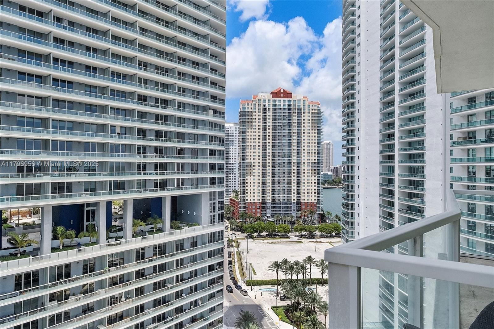 Real estate property located at 218 14th St #1804, Miami-dade, The Emerald At Brickell C, Miami, FL