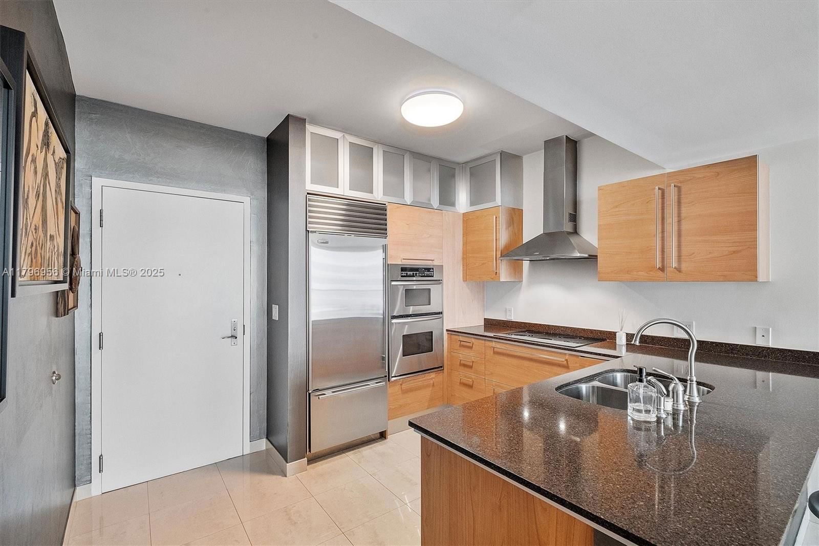Real estate property located at 218 14th St #1804, Miami-dade, The Emerald At Brickell C, Miami, FL