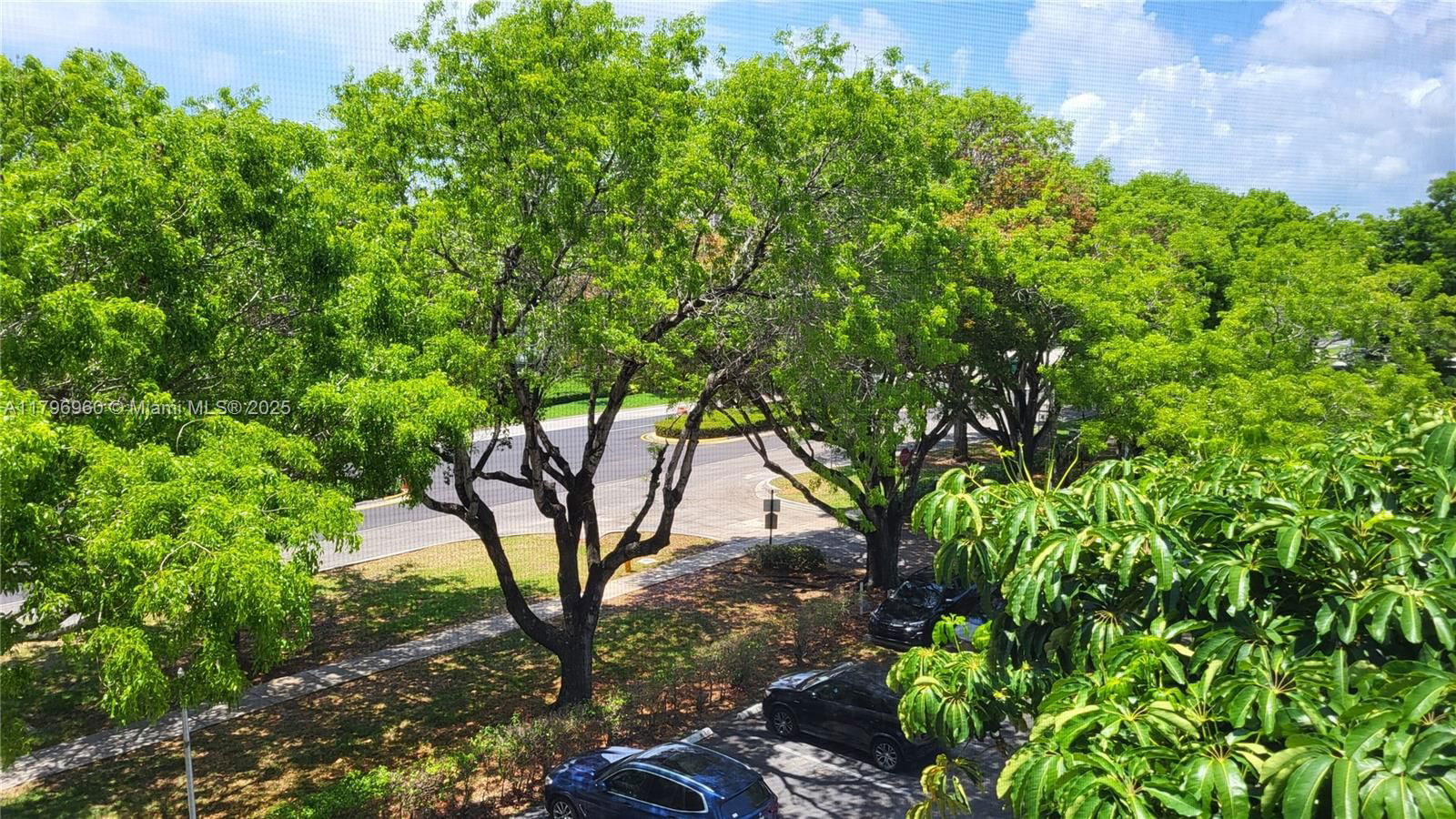 Real estate property located at 3401 Country Club Dr #410, Miami-dade, Ensenada Condo Bldg E-i, Aventura, FL