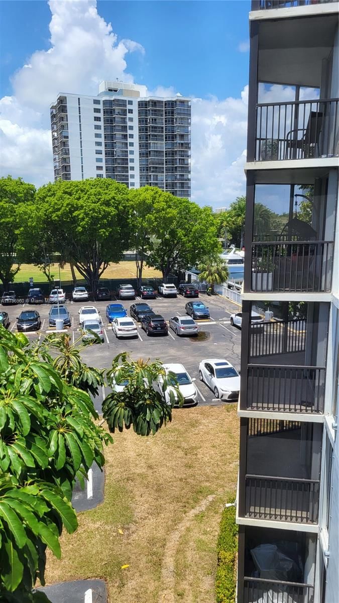 Real estate property located at 3401 Country Club Dr #410, Miami-dade, Ensenada Condo Bldg E-i, Aventura, FL