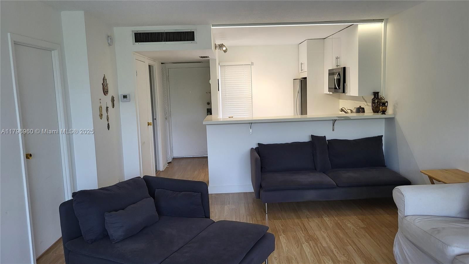 Real estate property located at 3401 Country Club Dr #410, Miami-dade, Ensenada Condo Bldg E-i, Aventura, FL