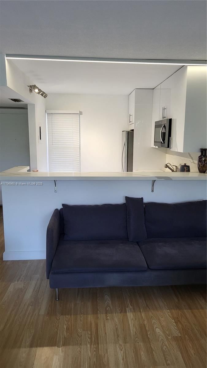 Real estate property located at 3401 Country Club Dr #410, Miami-dade, Ensenada Condo Bldg E-i, Aventura, FL