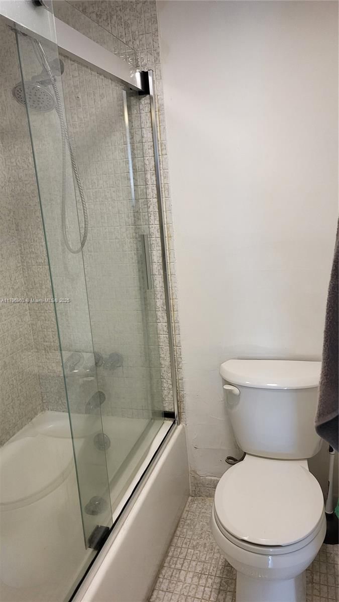 Real estate property located at 3401 Country Club Dr #410, Miami-dade, Ensenada Condo Bldg E-i, Aventura, FL