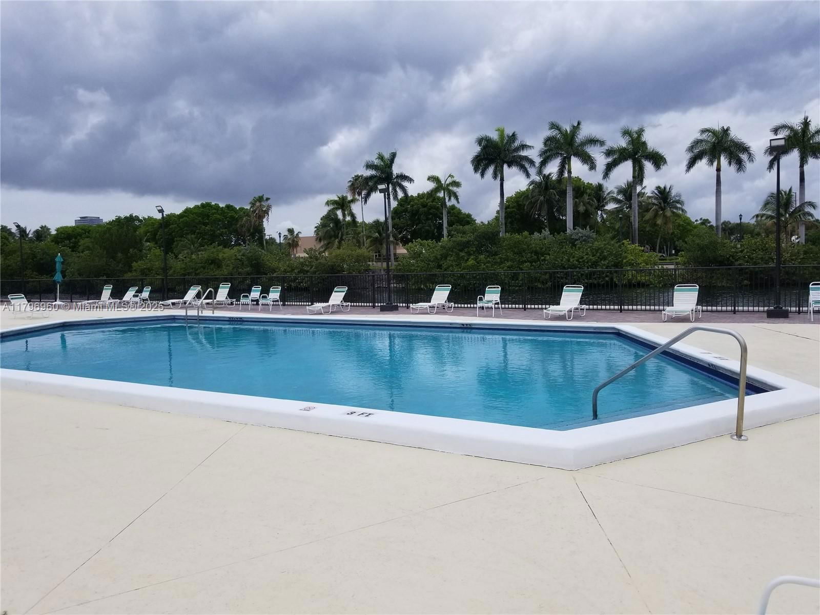 Real estate property located at 3401 Country Club Dr #410, Miami-dade, Ensenada Condo Bldg E-i, Aventura, FL