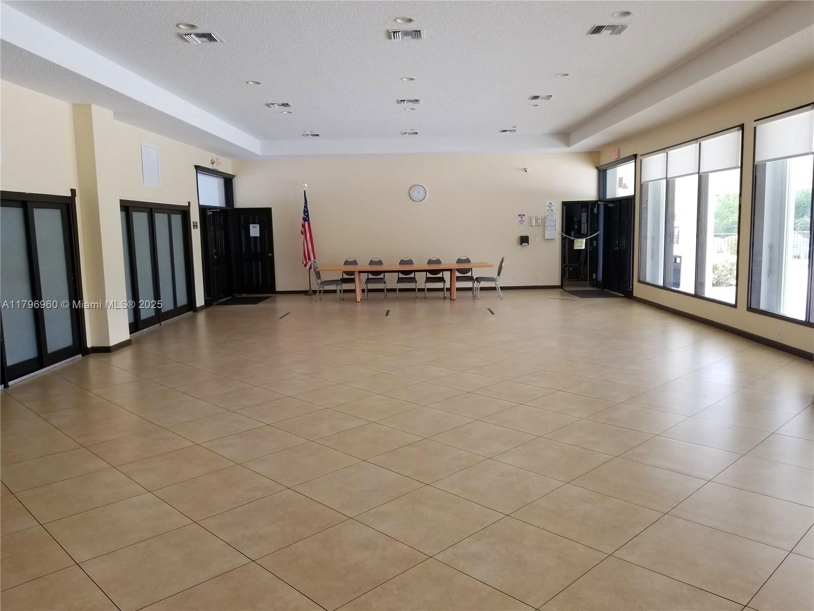 Real estate property located at 3401 Country Club Dr #410, Miami-dade, Ensenada Condo Bldg E-i, Aventura, FL