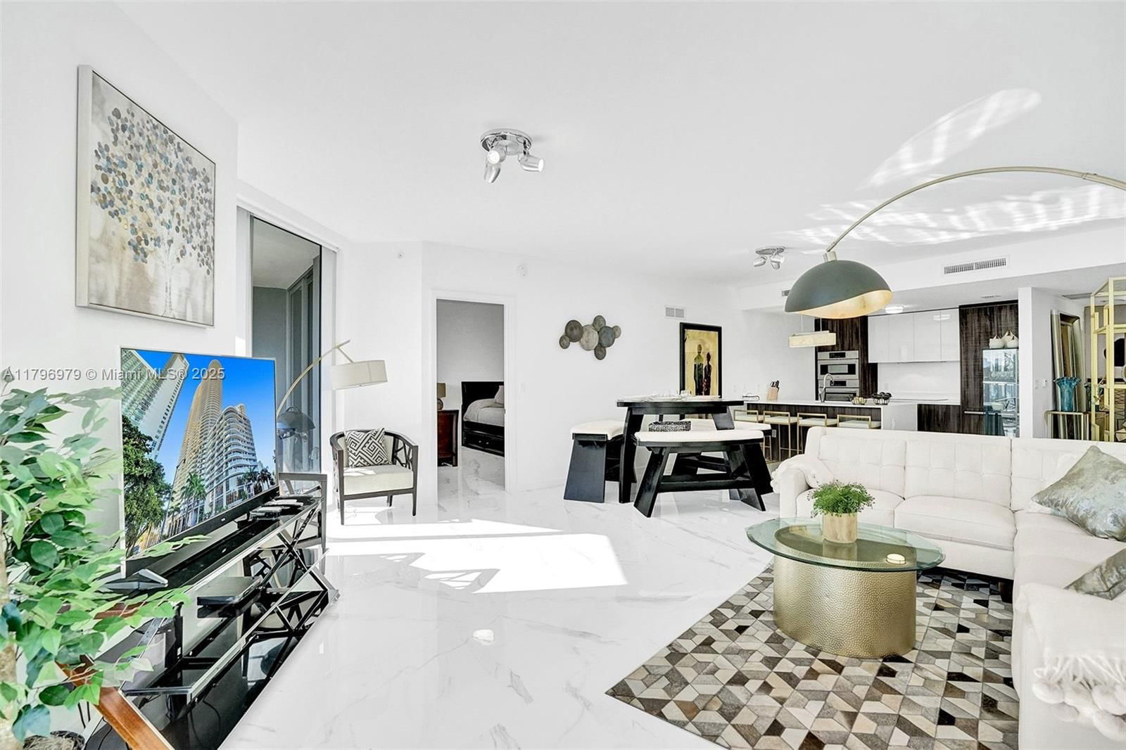 Real estate property located at 488 18th St #208, Miami-dade, Aria On The Bay Condo, Miami, FL