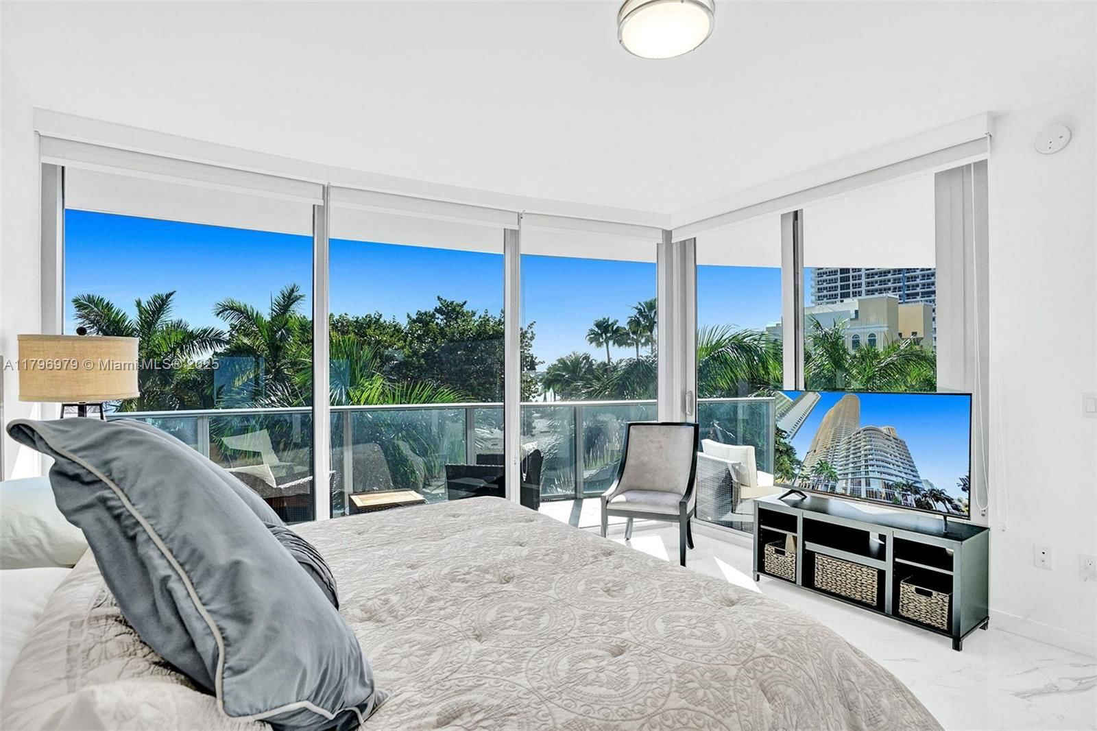 Real estate property located at 488 18th St #208, Miami-dade, Aria On The Bay Condo, Miami, FL