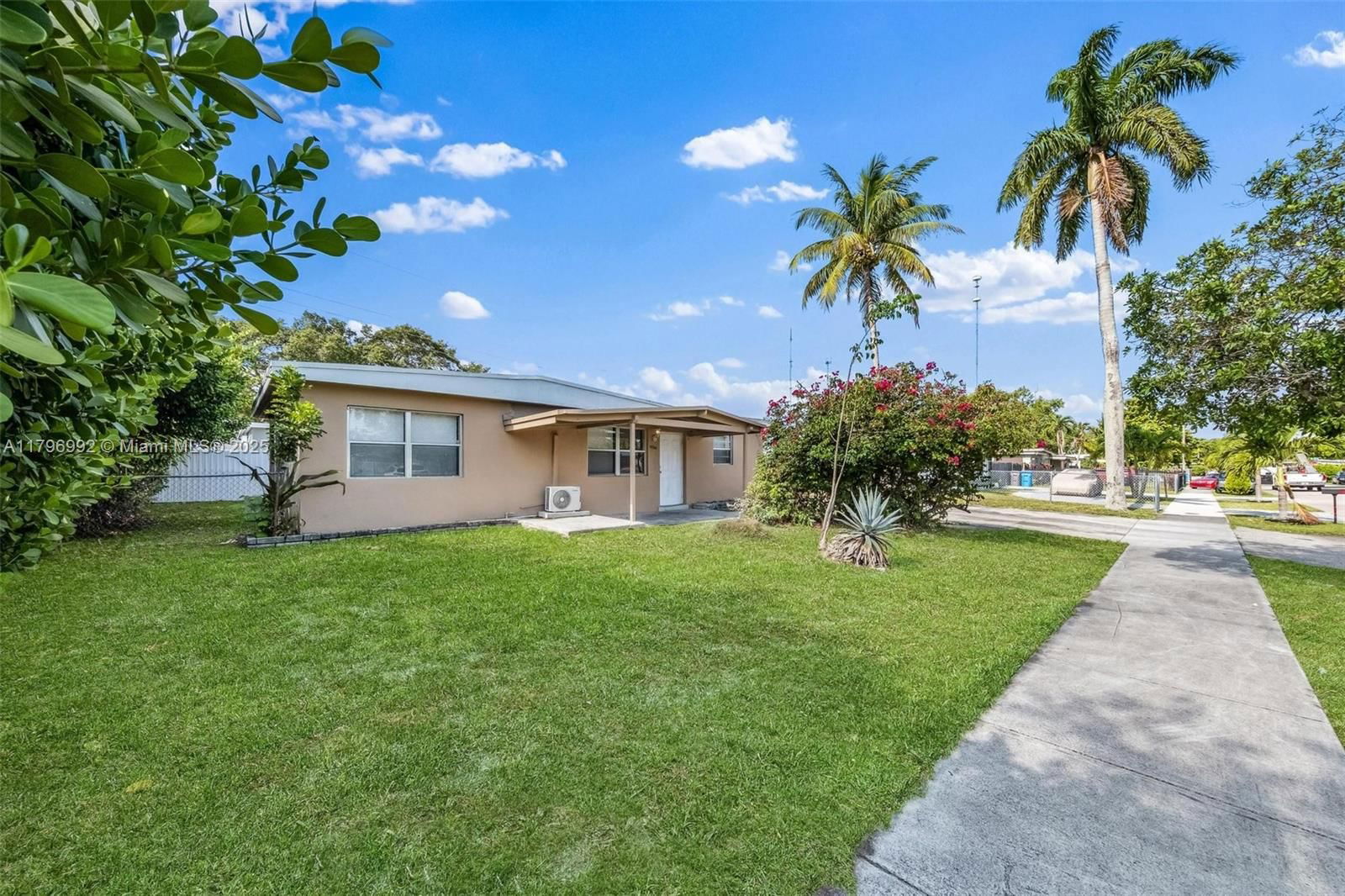 Real estate property located at 5720 40th Ct, Broward, Miami Gardens Estates Sec, West Park, FL